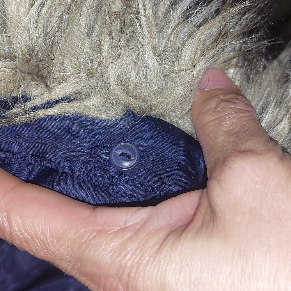 Gap Kids Navy Down Puffer Coat with Faux Fur Hood Size S - Picture 12 of 12
